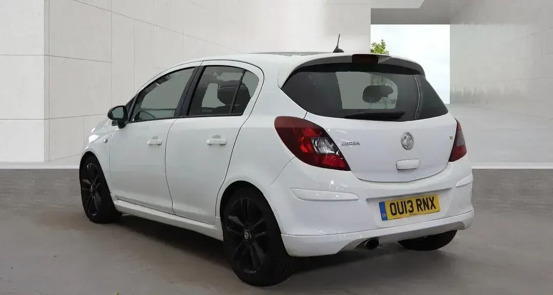 Used Vauxhall Corsa Edition 2013 White Hatchback