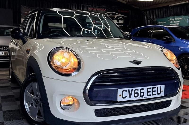 White Used 2016 Mini Cooper Hatch Hatchback | £6,995 (Super price) - Image 1/1