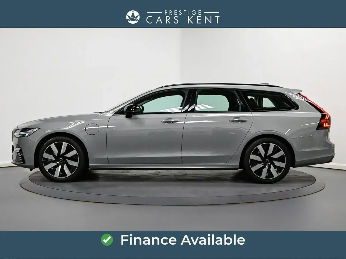 Used Volvo V90 Plus 350 HP (257 kW) 2025 Grey Estate