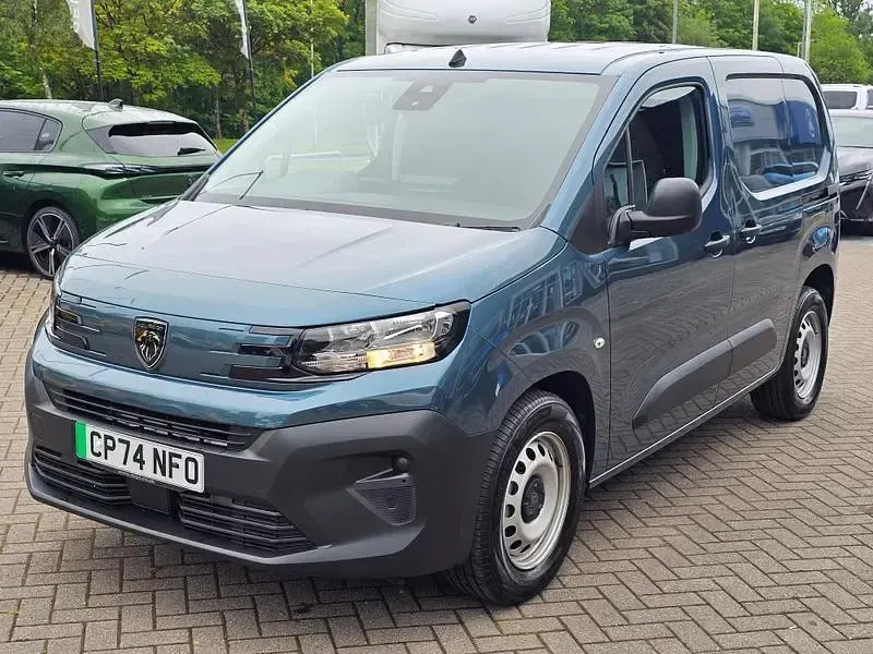Nowe Peugeot E-Partner 100 kW (136 KM) 2025 Niebieski Minivan