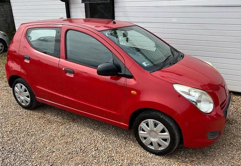 Red Used 2014 Suzuki Alto Hatchback | £3,295 (A bit pricey) - Image 1/4