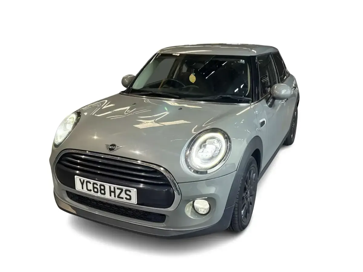 Begagnad Mini Cooper Hatch 2018 Grå Halvkombi