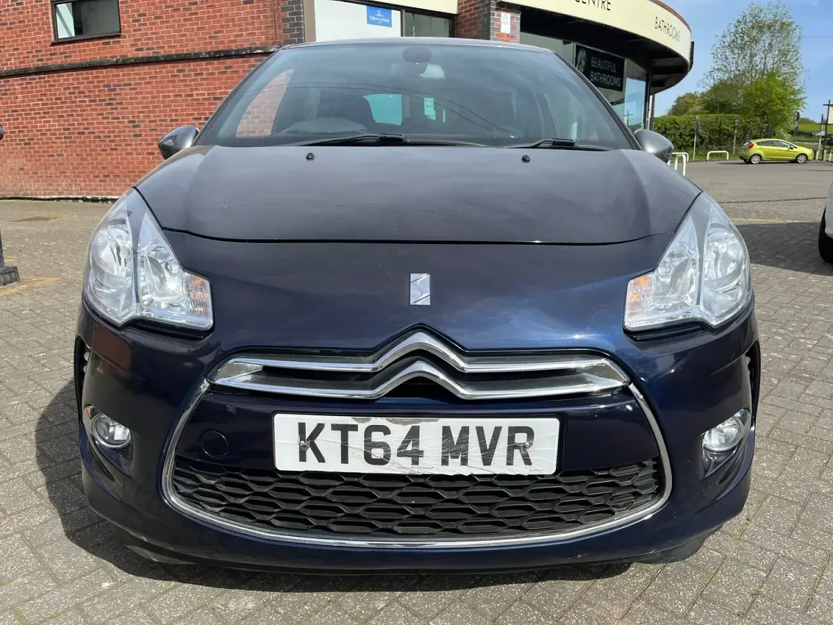 Used Citroën DS3 90 HP (66 kW) 2015 Blue Hatchback