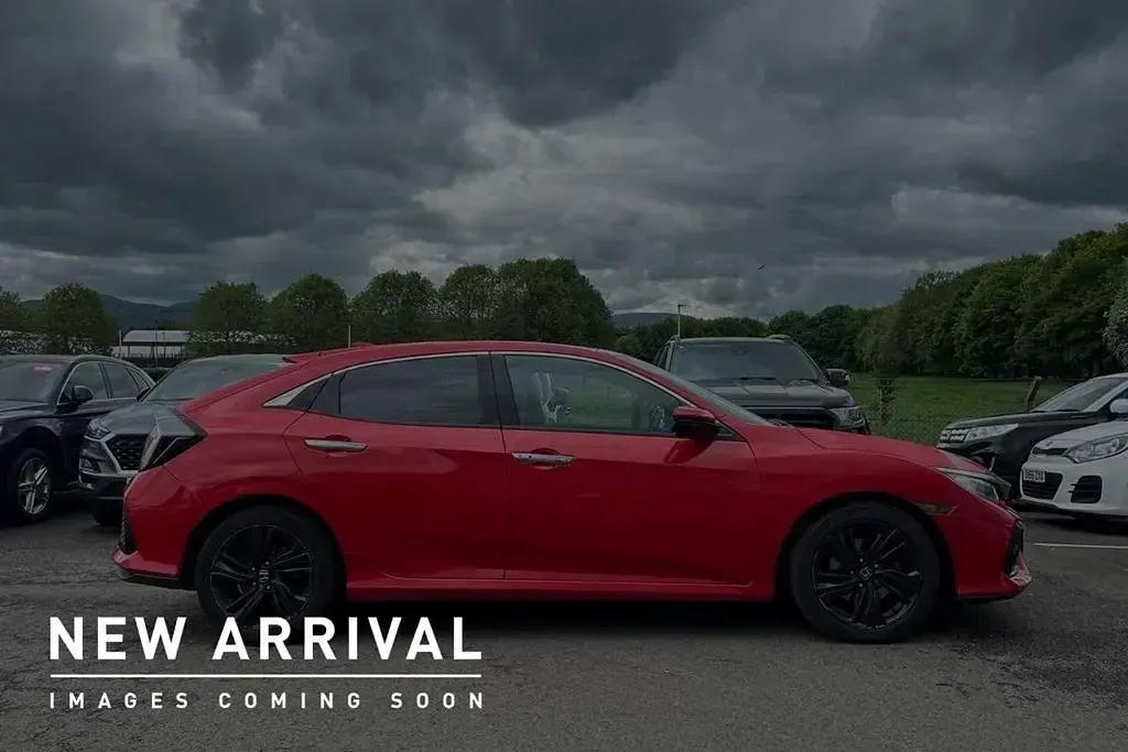 Używany Honda Civic Prestige 180 KM (132 kW) 2018 Czerwony Hatchback