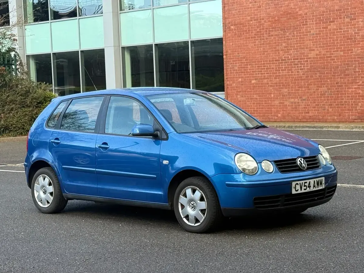 Used VW Polo 75 HP (55 kW) 2004 Blue Hatchback