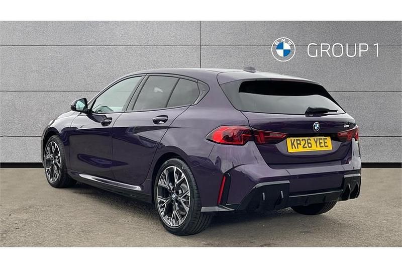 Usado BMW 120 M Sport 156 CV (114 kW) 2026 Púrpura Utilitario