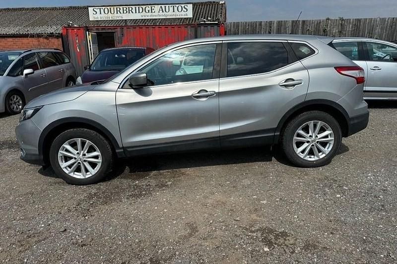 Silver Used 2014 Nissan Qashqai Acenta Premium SUV | £5,495 (Fair price) - Image 1/1
