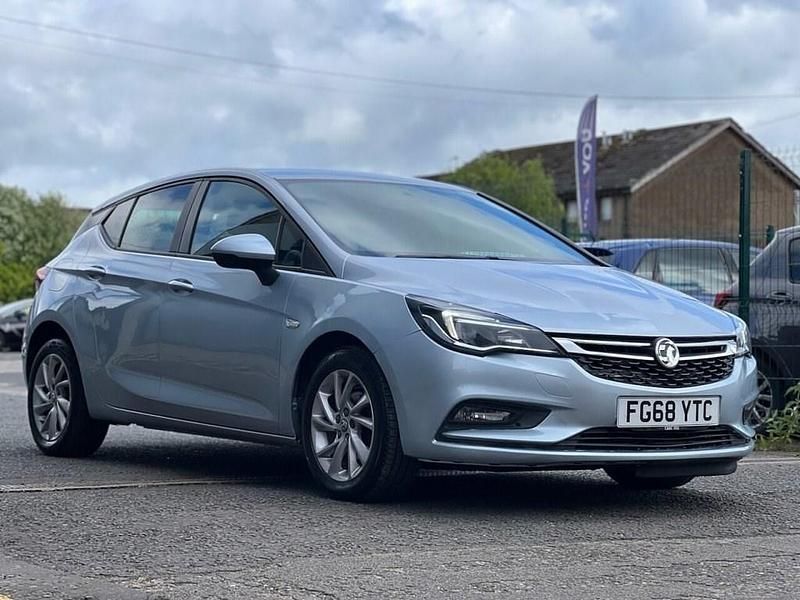 Silver Used 2019 Vauxhall Astra Design Edition Hatchback | £6,495 (Good price) - Image 1/4