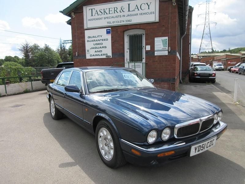Blue Used 2001 Jaguar XJ8 Sedan | £6,995 - Image 1/4