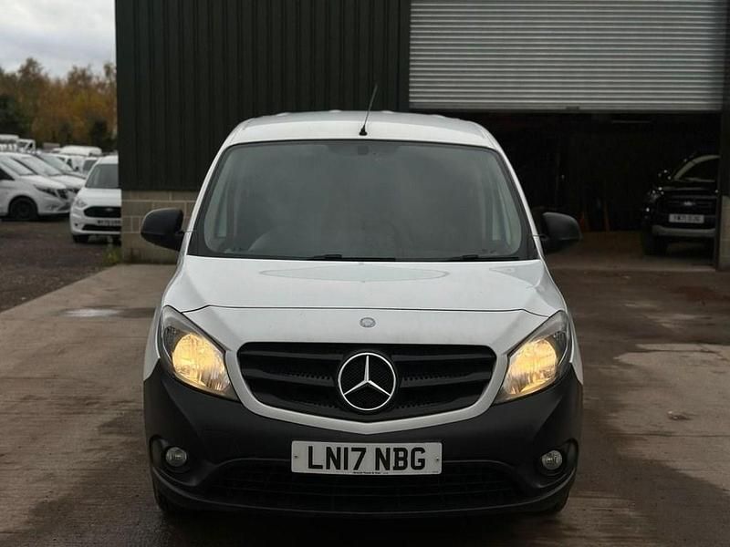 Used Mercedes Citan 109 90 HP (66 kW) 2017 White
