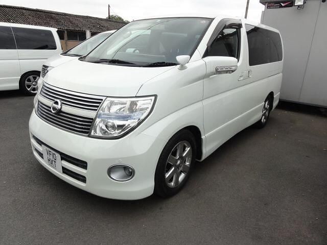 White Used 2010 Nissan Elgrand MPV | £11,999 (Fair price) - Image 1/4