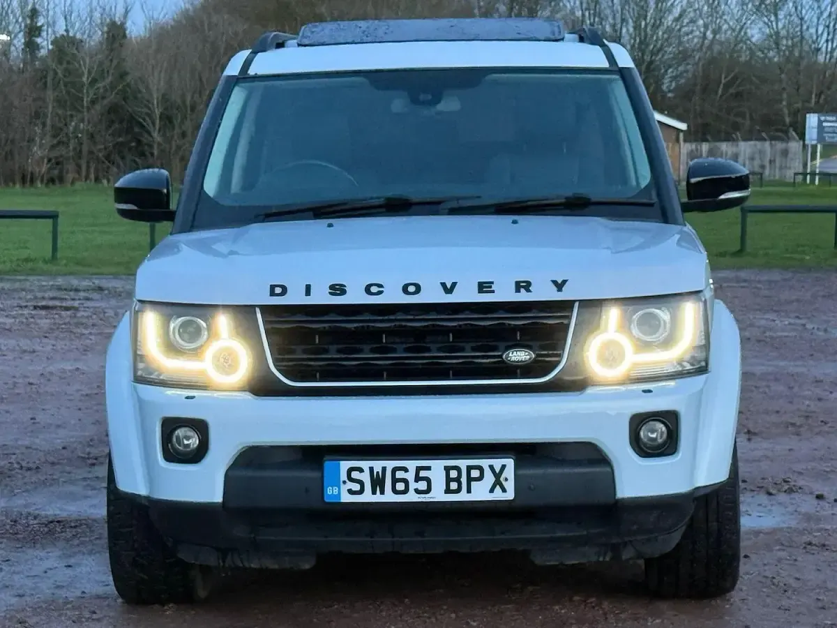 Used Land Rover Discovery HSE 2015 White SUV