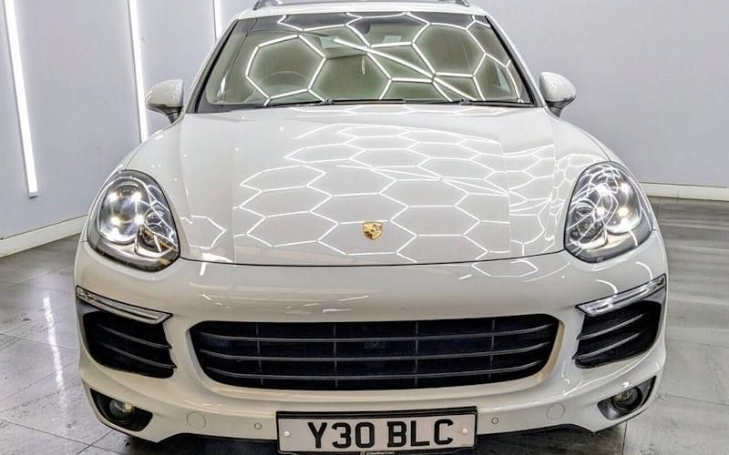 Używany Porsche Cayenne 262 KM (192 kW) 2017 Biały SUV