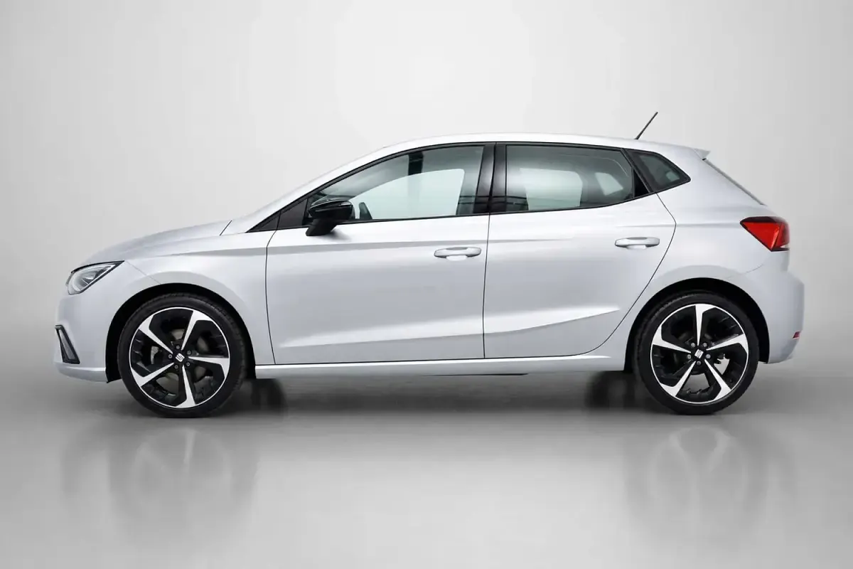 Used Seat Ibiza FR Sport 116 HP (85 kW) 2024 Silver Hatchback