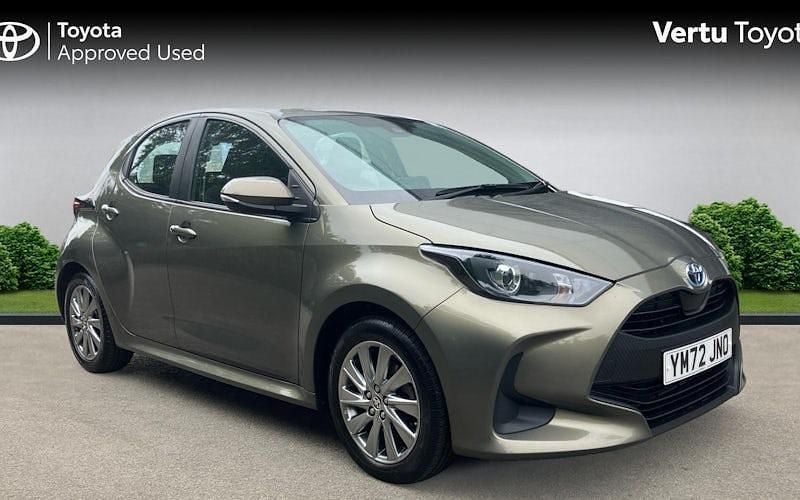 Used 2025 Toyota Yaris Hybrid Hatchback | £16,398 (Super price) - Image 1/4