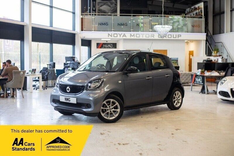 Grey Used 2015 Smart ForFour Passion Hatchback | £4,449 (Good price) - Image 1/4