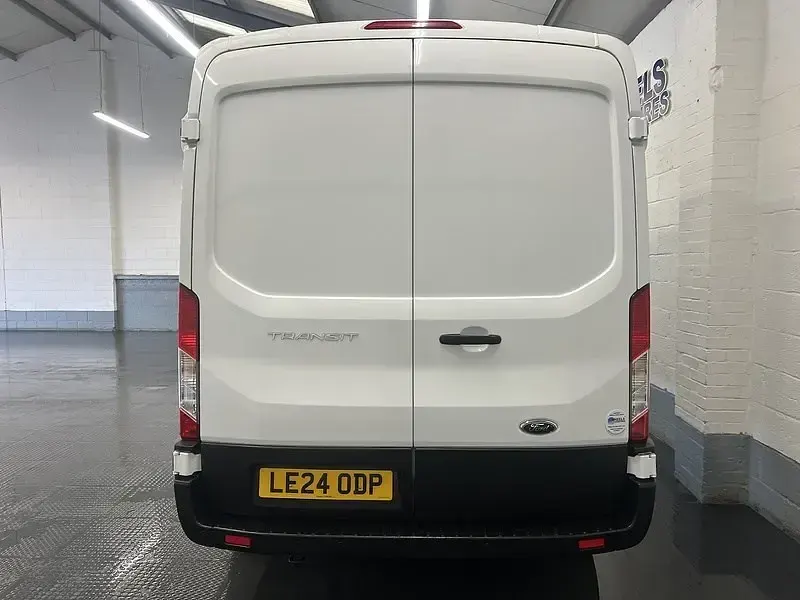 Usado Ford Transit Trend 130 CV (95 kW) 2024 Blanco Van