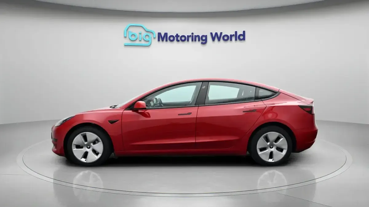 Used Tesla Model 3 RWD 222 kW (302 HP) 2022 Red Sedan