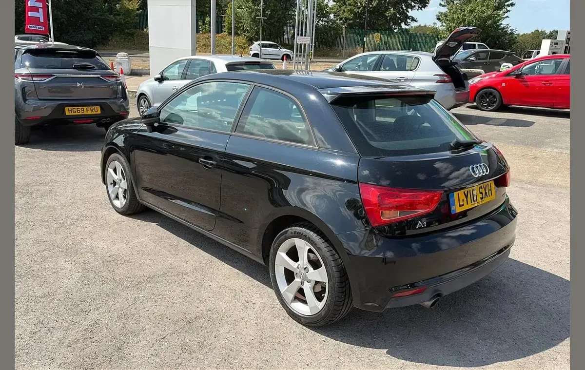 Used Audi A1 Sport 94 HP (69 kW) 2018 Black Hatchback