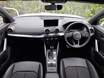 Used Audi Q2 S-Line 150 HP (110 kW) 2023 White SUV