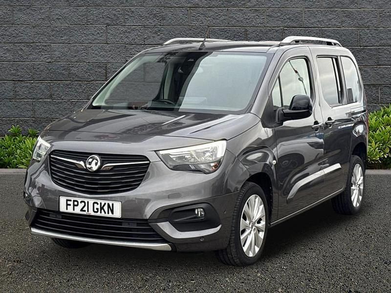 Used Vauxhall Combo Elite 130 HP (95 kW) 2021 Grey MPV
