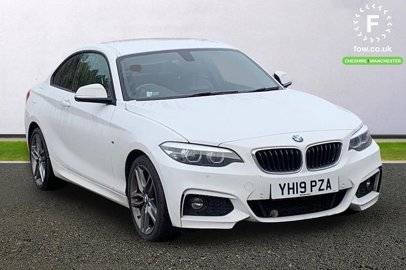 White Used 2019 BMW 220 M Sport Coupe | £14,999 (Fair price) - Image 1/3