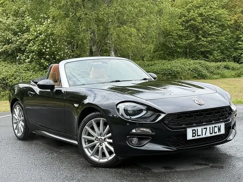 Used Fiat 124 Spider Lusso Plus 140 HP (102 kW) 2017 Black Cabriolet