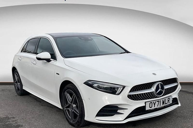 Used Mercedes A250 AMG Line Premium Plus 218 HP (160 kW) 2021 White Hatchback