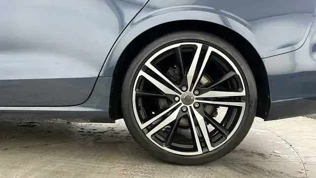 Usado Volvo V60 R-Design 161 CV (118 kW) 2021 Azul Familiar