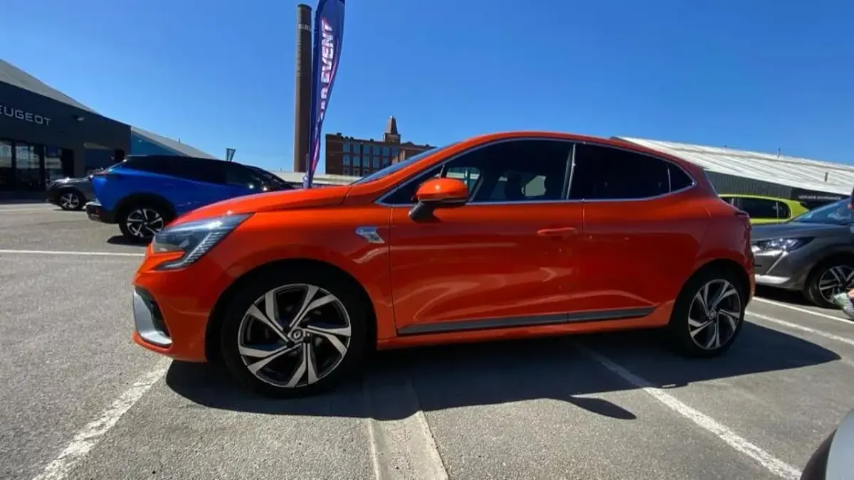 Używany Renault Clio V RS Line 89 KM (65 kW) 2022 Pomarańczowy
