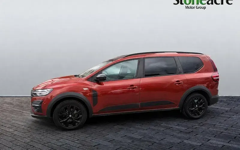 Used Dacia Jogger Extreme 110 HP (80 kW) 2022 Brown MPV