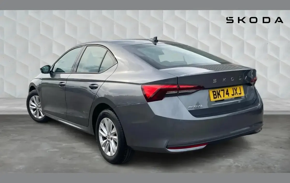Used Skoda Octavia SE Technology 113 HP (83 kW) 2024 Graphite grey metallic Hatchback