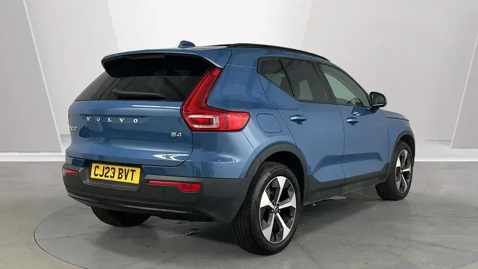 Used Volvo XC40 Ultimate 194 HP (142 kW) 2023 Blue SUV