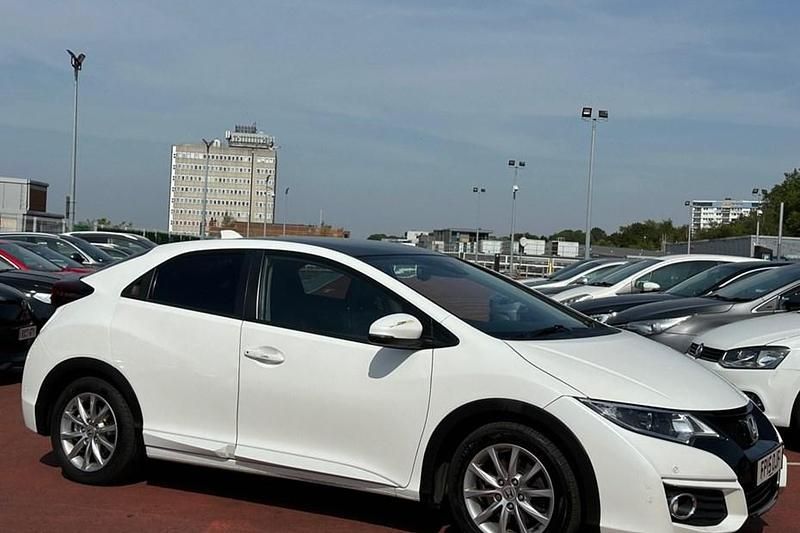 White Used 2015 Honda Civic SR Hatchback | £2,750 (Fair price) - Image 1/1
