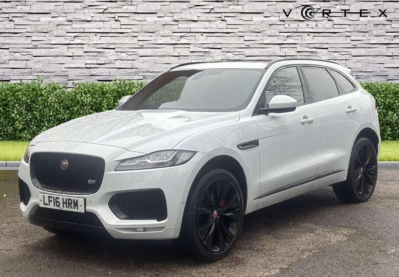 Used Jaguar F-Pace S 300 HP (220 kW) 2016 White SUV