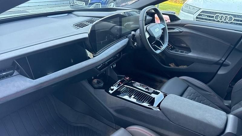 Used Audi A6 e-tron Comfort 369 kW (503 HP) 2025 White  Estate