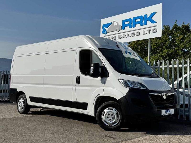 White Used 2022 Vauxhall Movano Edition Van | £11,490 (Fair price) - Image 1/3