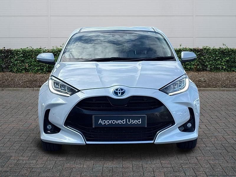 Used Toyota Yaris Hybrid 2023 White Hatchback