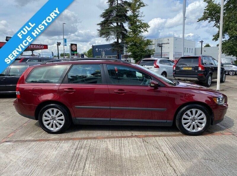 Red Used 2004 Volvo V50 Estate | £6,990 - Image 1/4