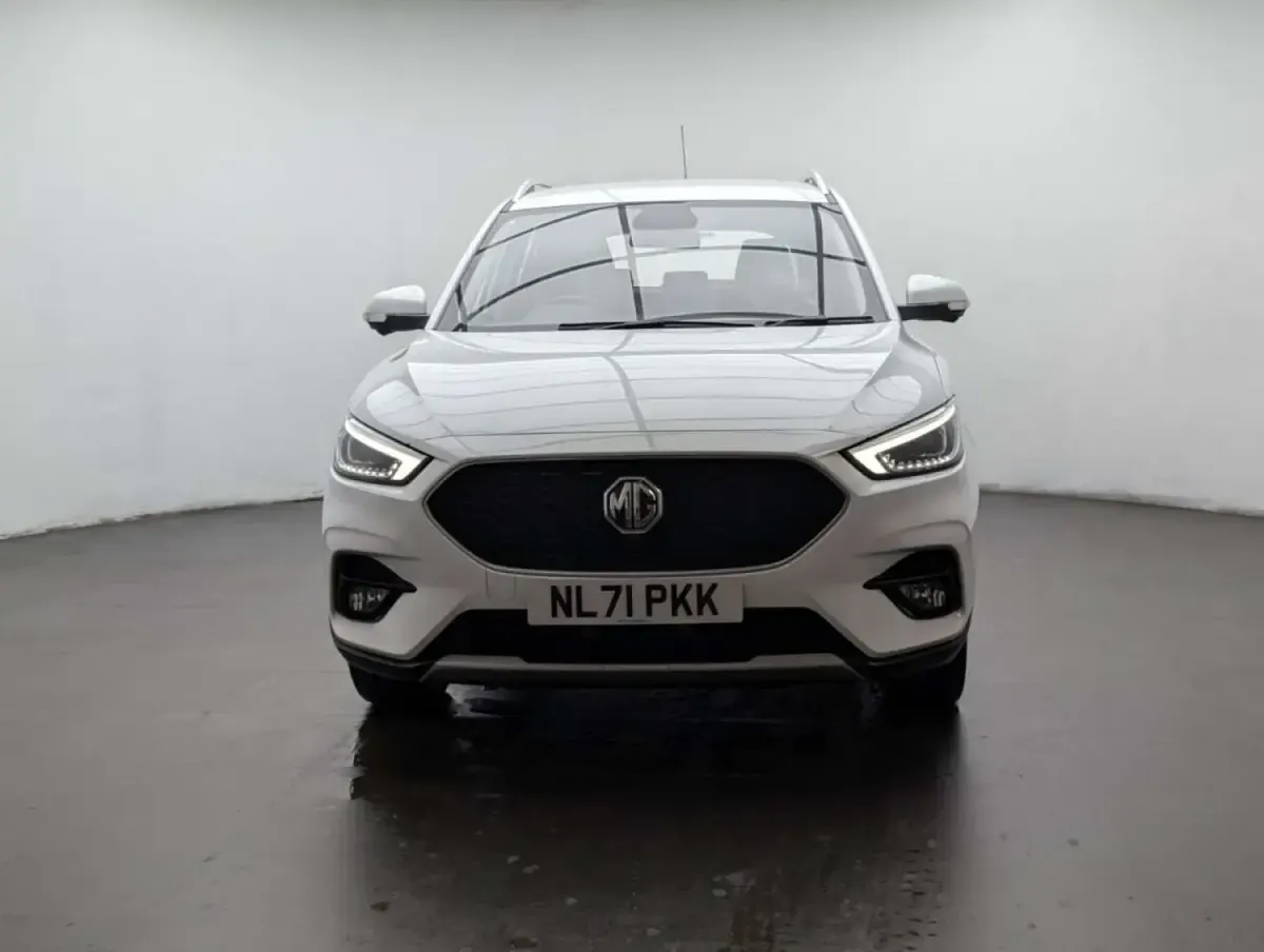 Używany MG ZS Exclusive 106 KM (77 kW) 2021 Biały SUV