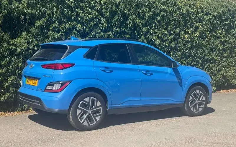 Used Hyundai Kona Premium 100 kW (136 HP) 2022 Blue SUV