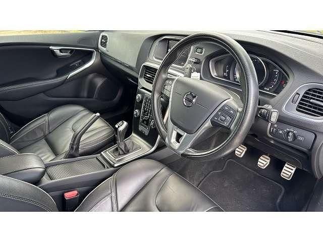 Used Volvo V40 R-Design 152 HP (111 kW) 2019 Grey Hatchback