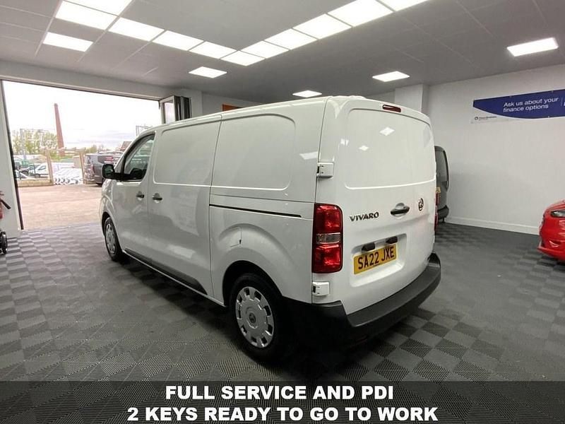 Used Vauxhall Vivaro S 100 HP (73 kW) 2022 White MPV