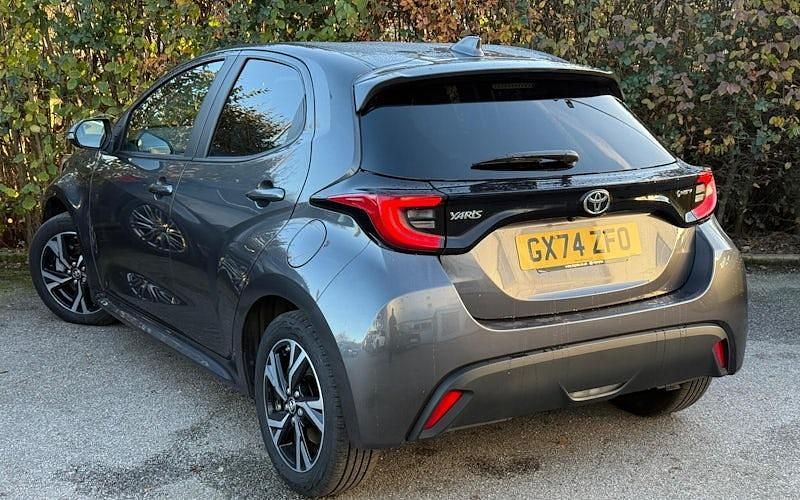 Used Toyota Yaris Hybrid Design 116 HP (85 kW) 2024 Grey Hatchback