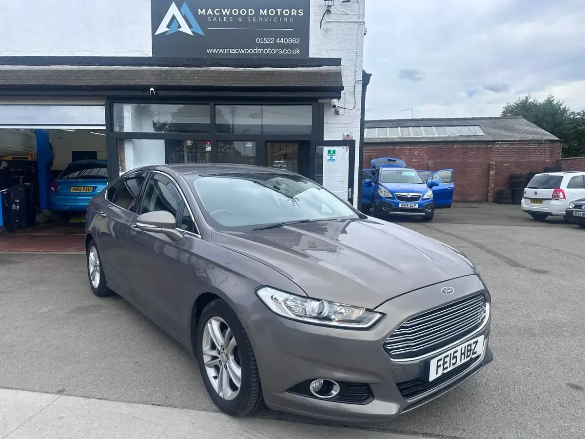 Used Ford Mondeo Titanium 180 HP (132 kW) 2015 Grey Hatchback