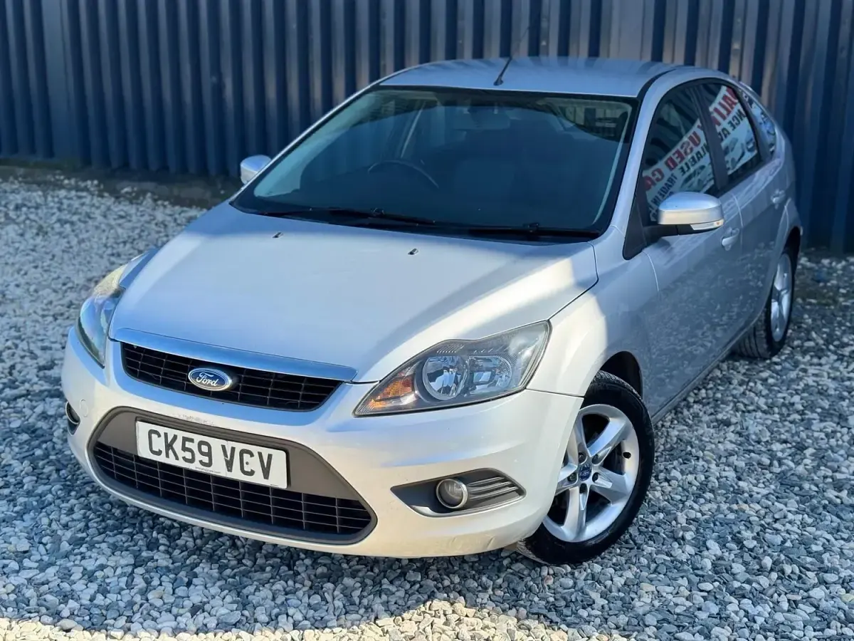 Used Ford Focus Zetec 99 HP (72 kW) 2009 Silver Hatchback