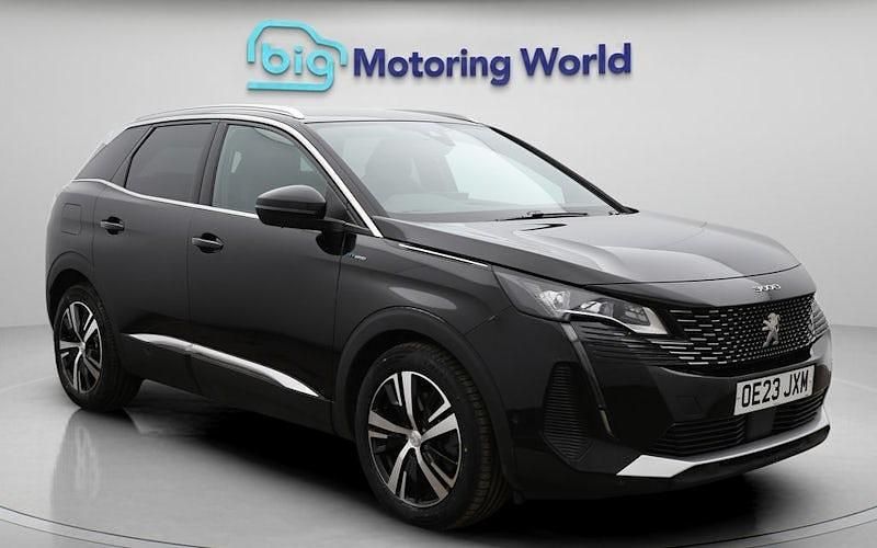 Used Peugeot 3008 GT 226 HP (166 kW) 2023 Black Estate