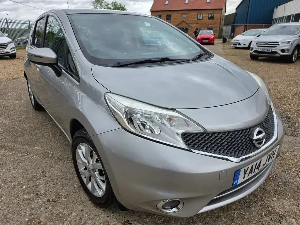 Used Nissan Note Acenta 80 HP (58 kW) 2014 Silver Hatchback