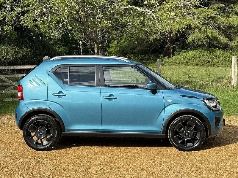 Usado Suzuki Ignis SZ-T 83 HP (61 kW) 2021 Azul SUV