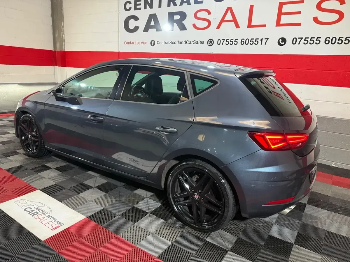 Used Seat Leon Black Edition 150 HP (110 kW) 2020 Grey Hatchback